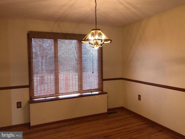 Foto del edificio - 114 Meadowbrooke Pl