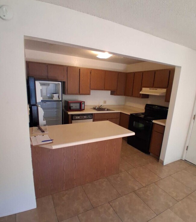 Building Photo - 1200 S Riordan Ranch St