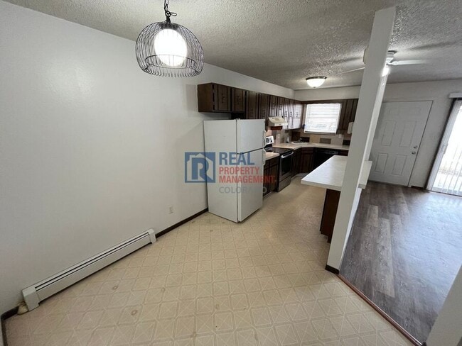 Foto del edificio - 1704 E 17th St