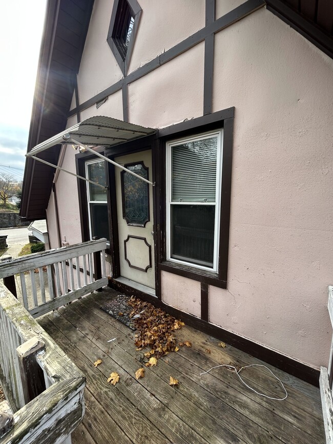 Foto del edificio - 126 Boswell Ave