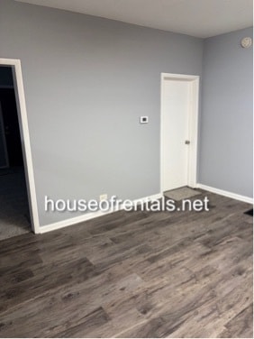 Building Photo - 902 Farris St