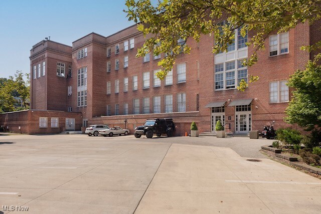 2043 Random Rd Cleveland, OH 44106 – photo 1
