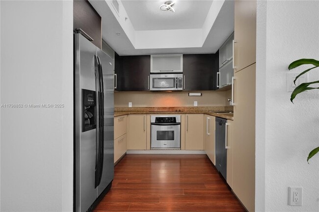 Foto del edificio - 500 NE 29th St
