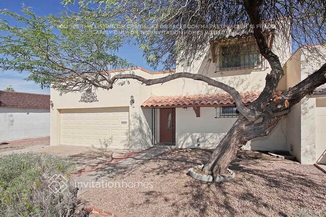 Building Photo - 3029 S Country Club Way