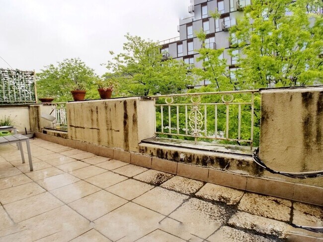 Foto del edificio - 81 Hart St