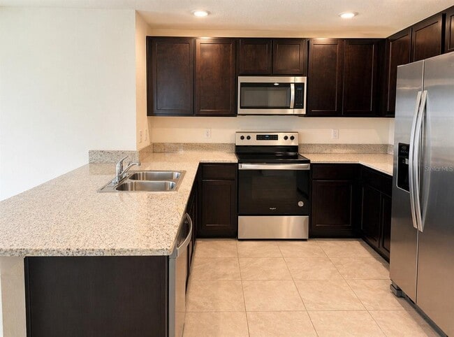 Building Photo - 16511 Mosaic Oar Dr