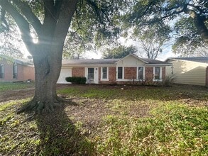 Building Photo - 2641 Arlington Ln