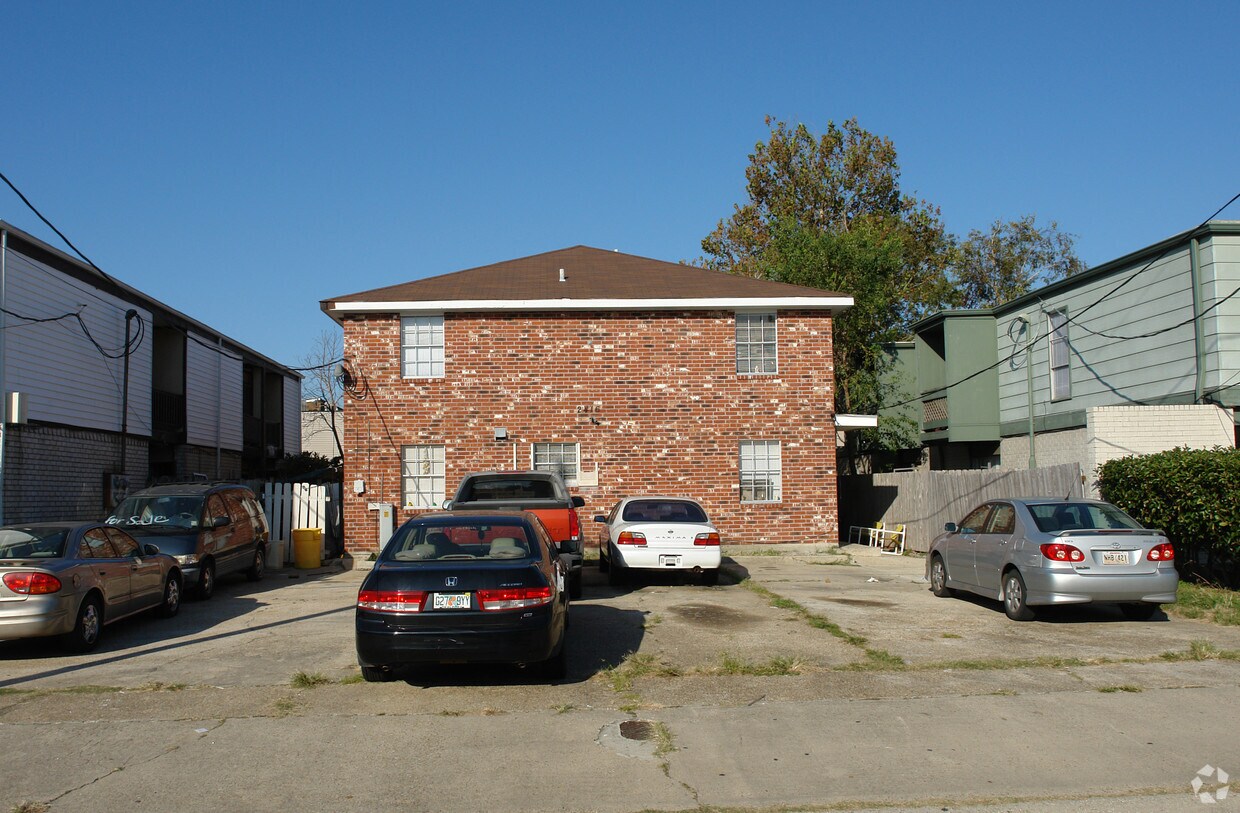 Primary Photo - 2416 Giuffrias Ave
