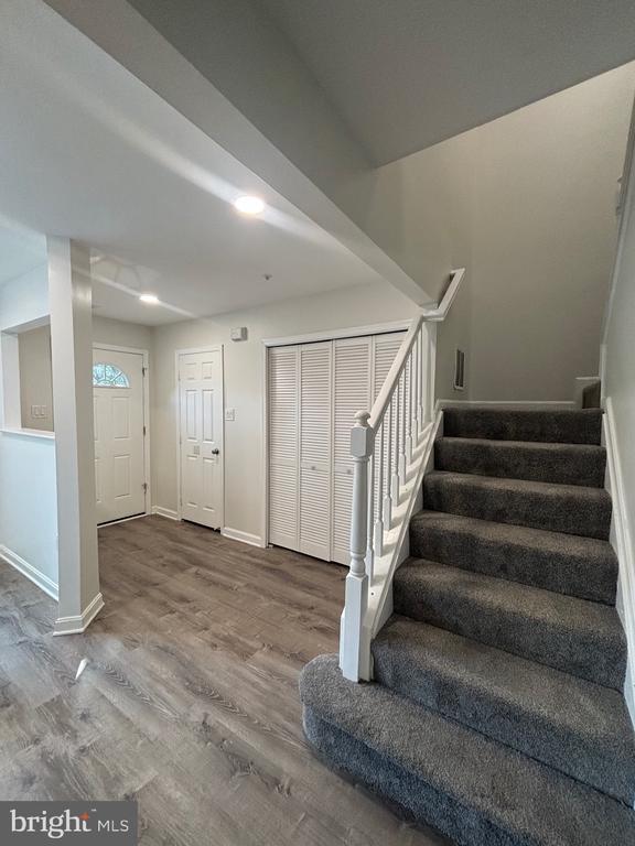 Building Photo - 863 English Chestnut Dr