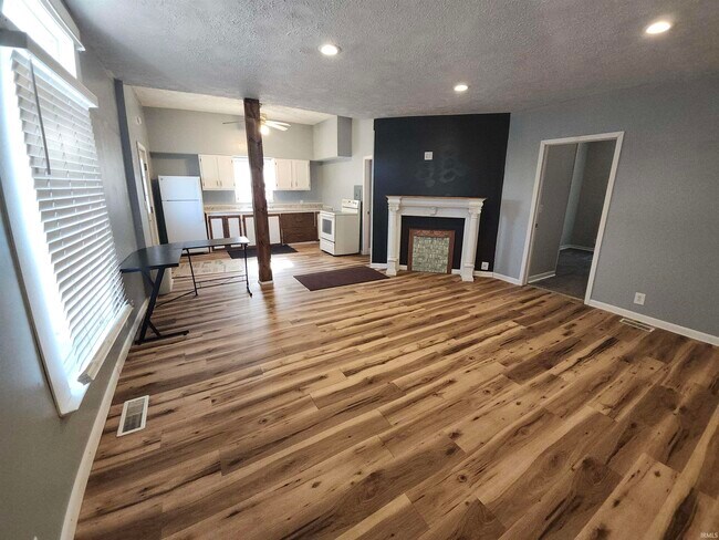 Foto del edificio - 503 W Walnut St