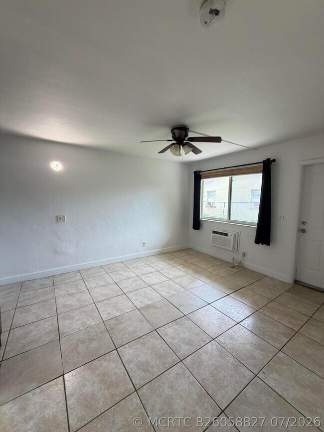 Foto del edificio - 1124 NW 2nd St