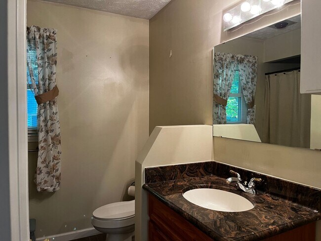 Foto del edificio - Furnished 2 Bedroom in Riverbend