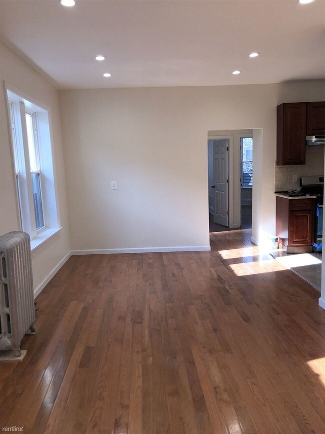 Building Photo - 5 br, 1 bath Apartment - 86 E 94th St