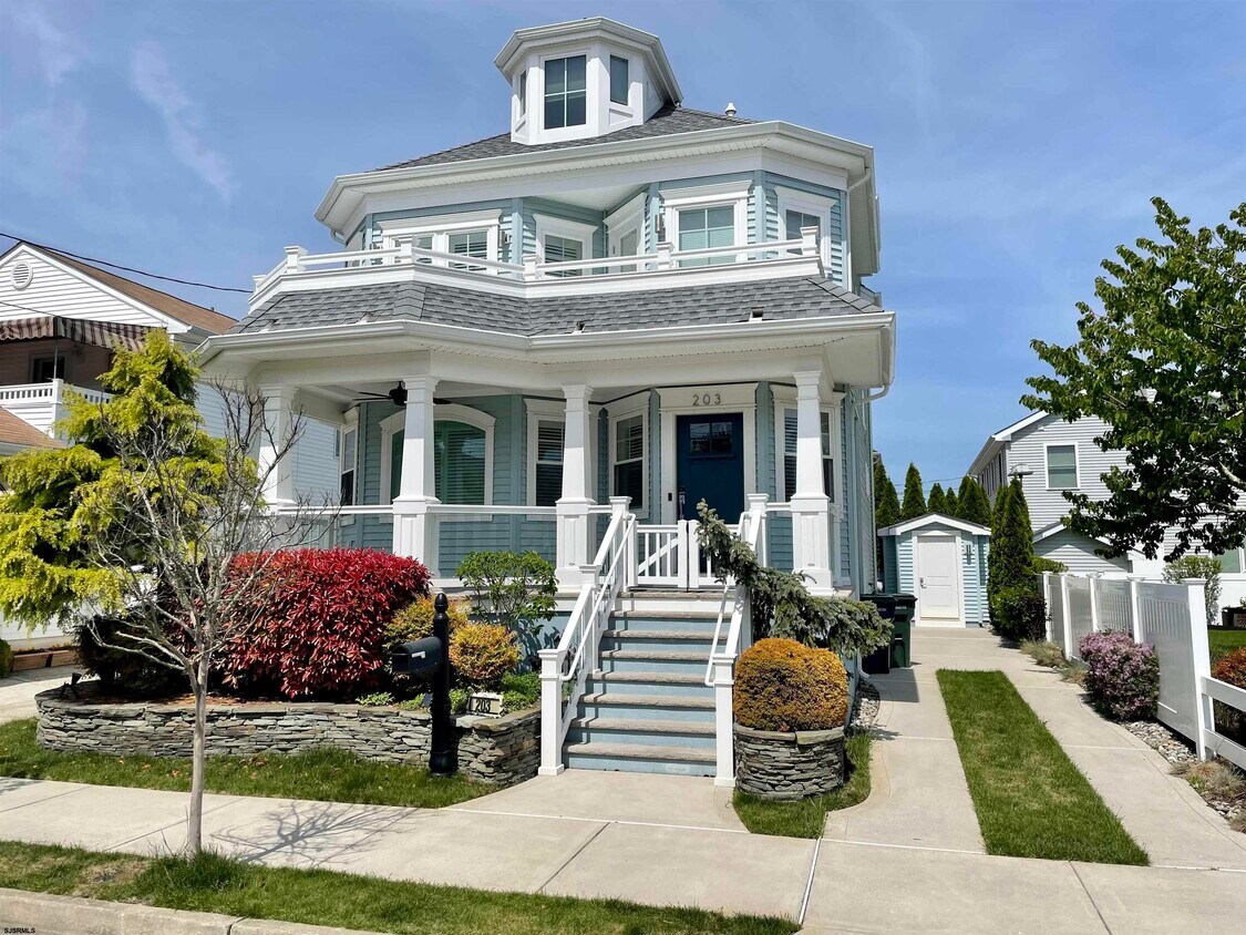 Primary Photo - 203 N Huntington Ave
