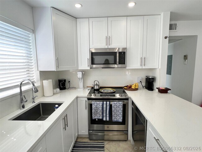 Foto del edificio - 548 Durham Cir