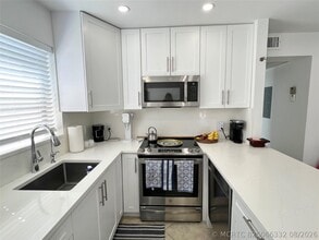 Building Photo - 548 Durham Cir