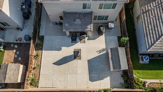 Foto del edificio - 3549 Taylor Ln