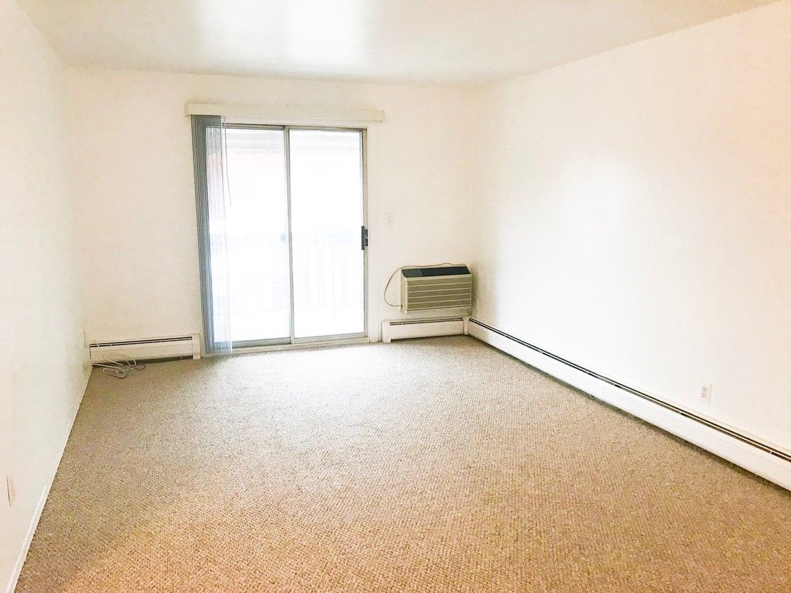 Foto principal - 135-12 Coolidge Ave