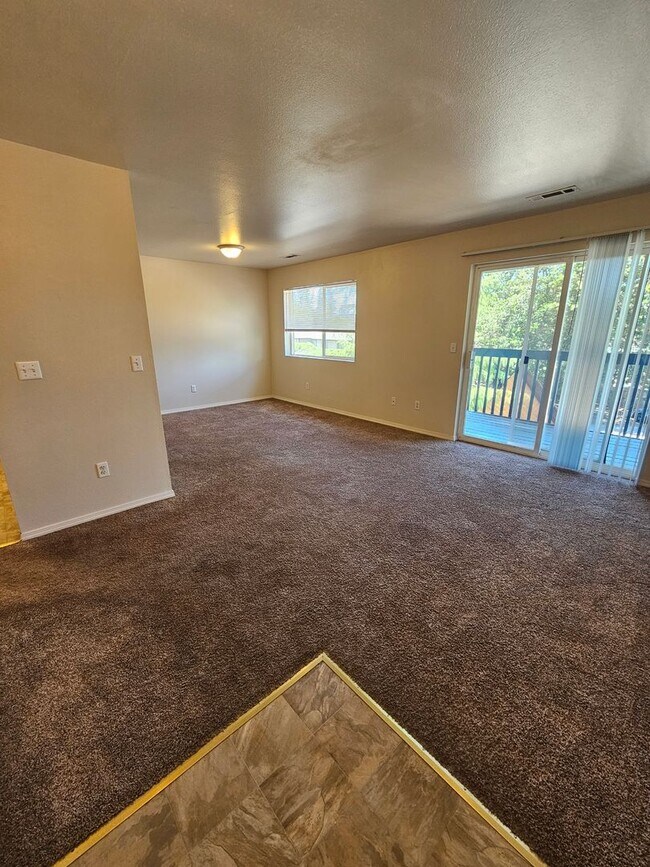 Building Photo - 300 Indian Trail Ct