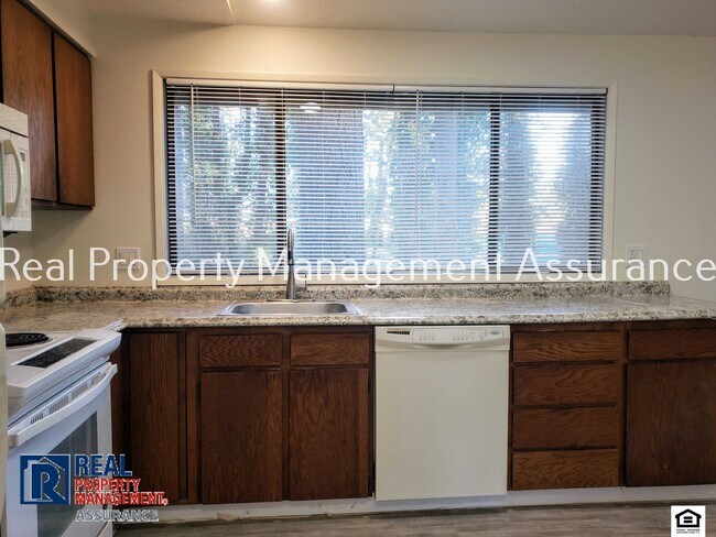 Foto del edificio - 2BD/1BA Condo Unit in Lake Oswego/Tualatin...