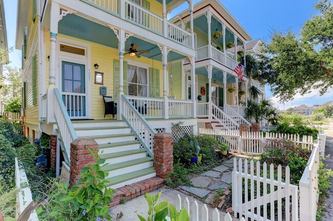 Foto del edificio - 1221 Sealy Ave