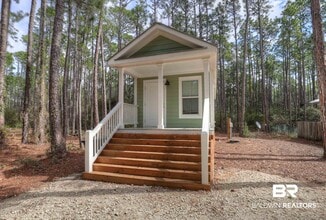 Building Photo - 14588 Scenic Hwy