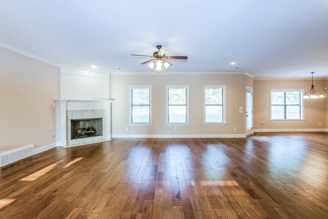 Foto del edificio - 65 Ridgefield Dr