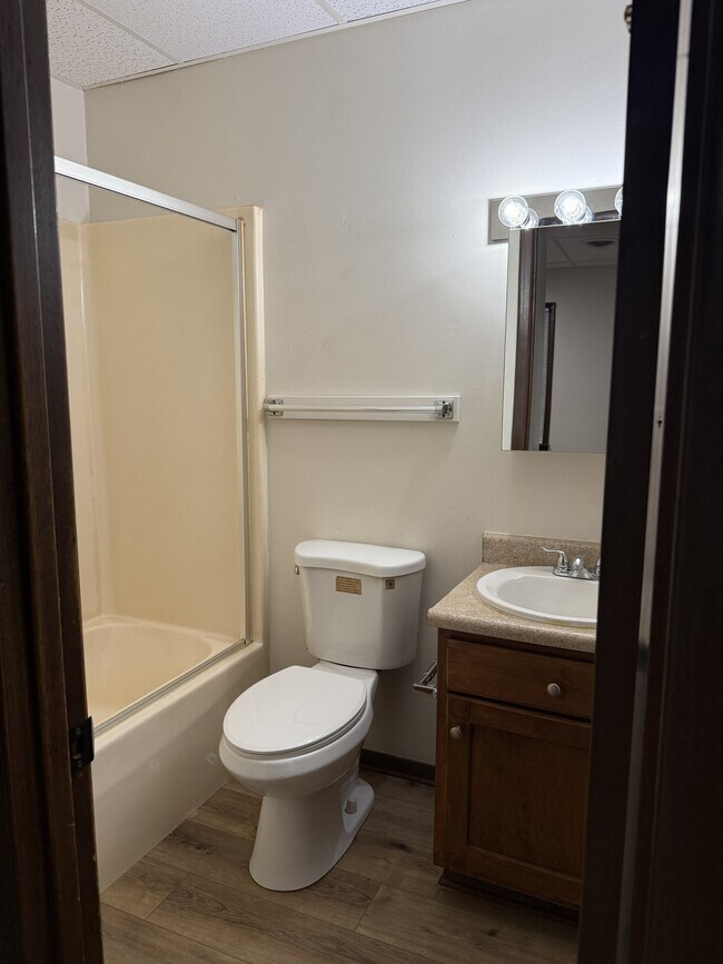 Foto del edificio - 213 Main St