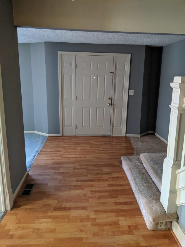 1119 E Miller St, Jefferson City, MO 65101 House Rental in Jefferson