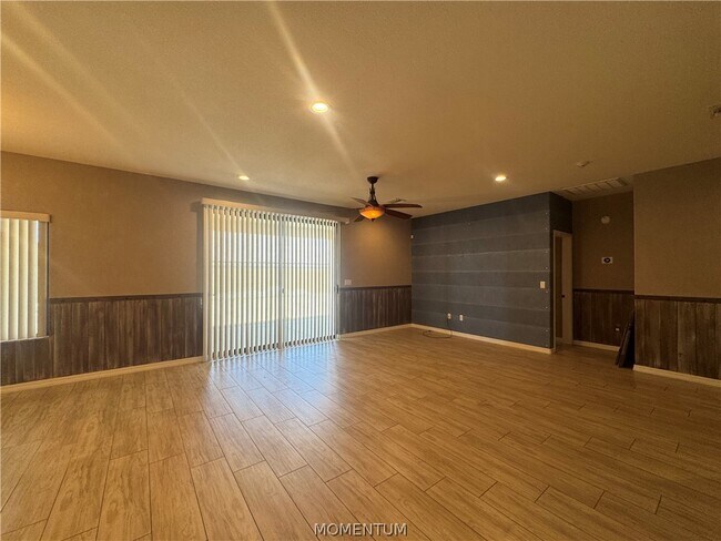 Foto del edificio - 5691 Quarry Ave