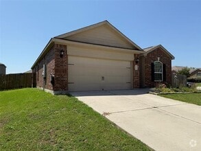 Building Photo - 104 Curt St