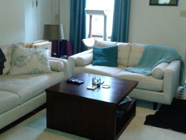 Foto del edificio - Spacious 3-Bedroom, 1.5-Bath Home