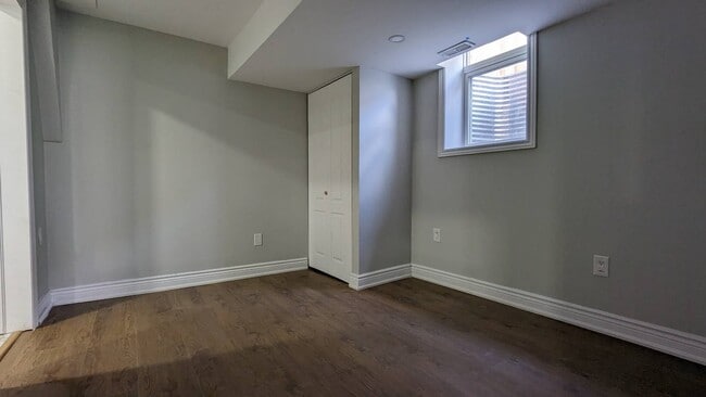 Building Photo - 133 Herdwick St
