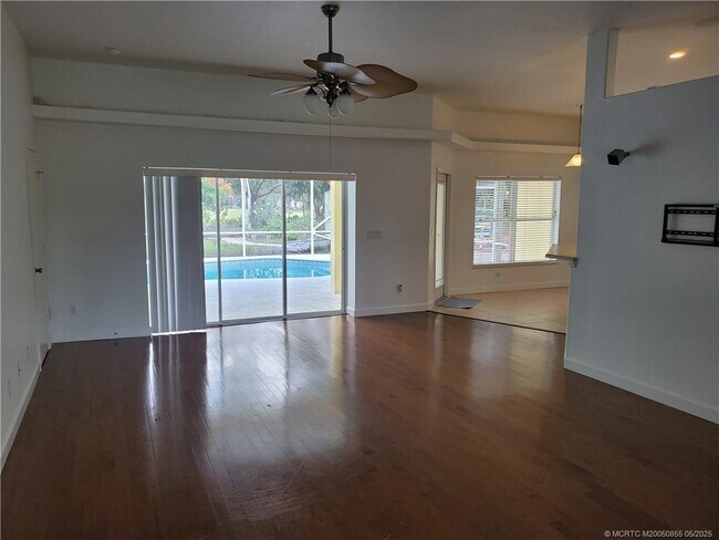 Foto del edificio - 2509 SE Lyman Cir