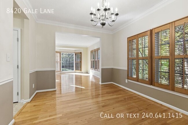 Foto del edificio - 8420 Gale Ln