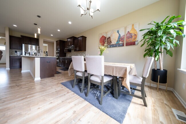 Foto del edificio - 20571 Granville Ln