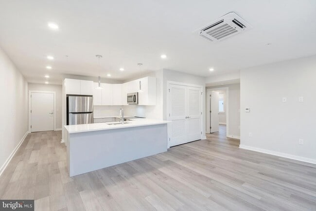 Foto del edificio - 3449 Scotts Ln