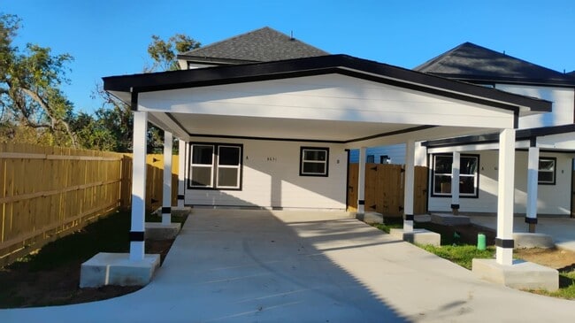 Photo - Brand new unit 3 bedrooms, 2.5 baths with carpod, private backyard with hi fences. House