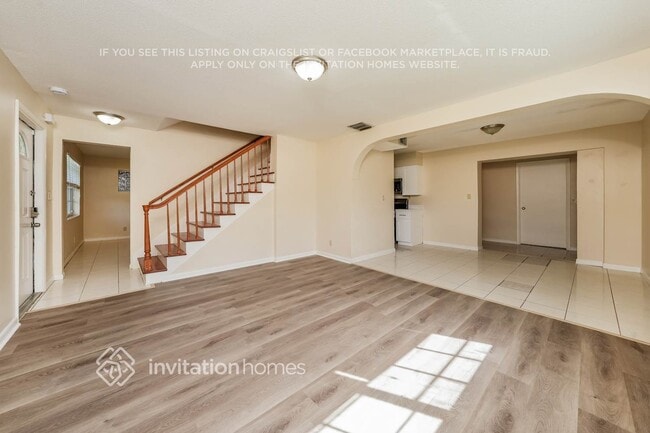 Building Photo - 5674 Parke Ave