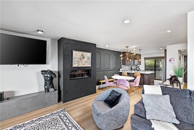 Building Photo - 419 Camino de las Colinas