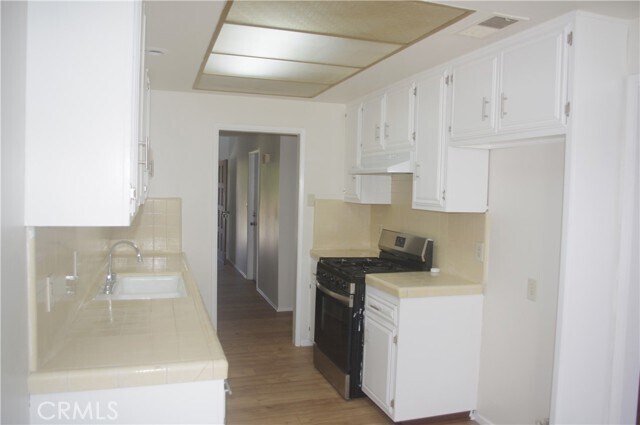 Foto del edificio - 5548 Welland Ave