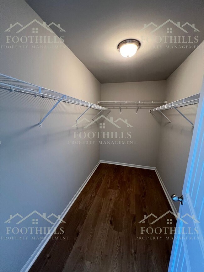 Foto del edificio - Your Next 3BR Home Awaits – Pets Welcome!