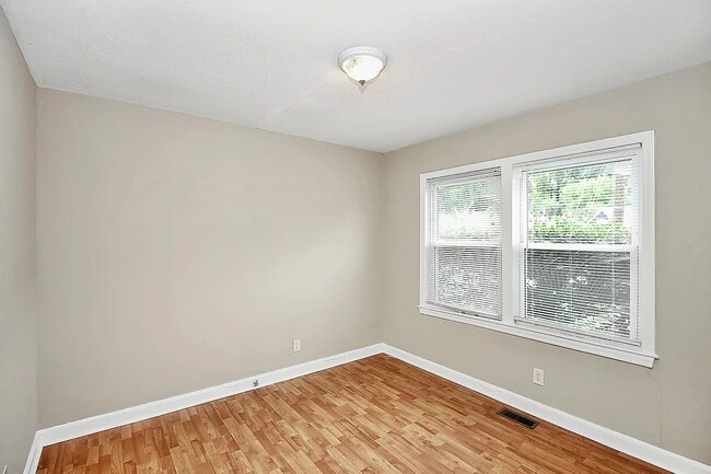 Building Photo - 2401 Celia Ave