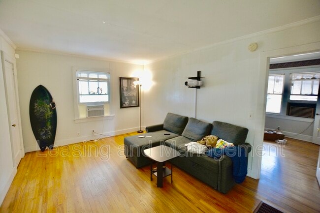 Building Photo - 223 Howle Ave