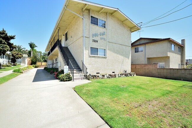 Building Photo - 2504 Aviation Blvd