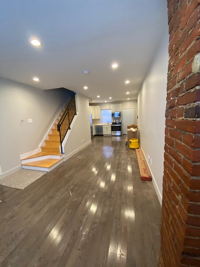 Building Photo - 2421 N Clarion St