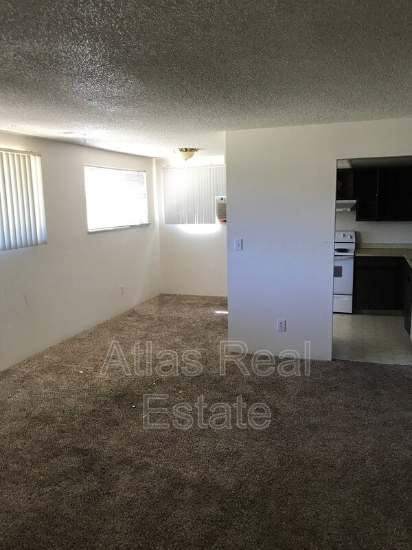 Building Photo - 6257 Estes St