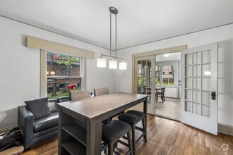 Interior Photo - 107 Elmwood 7 Minute Walk to Campus!