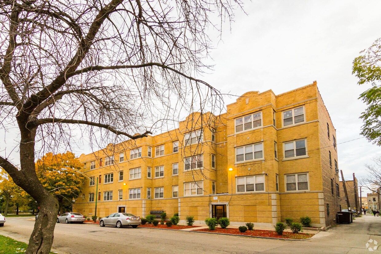 Building Photo - 3521 W Douglas Blvd