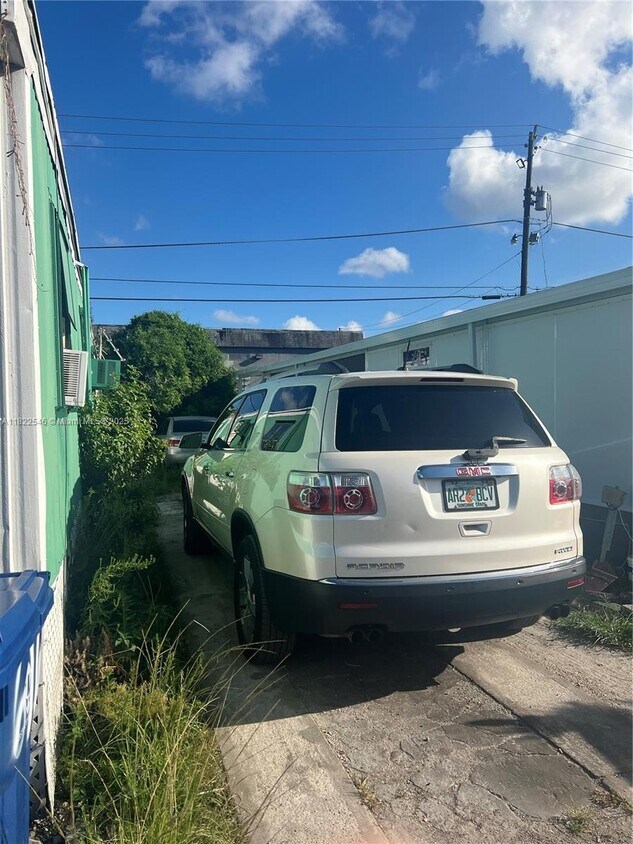 Foto del edificio - 3520 NW 79th St